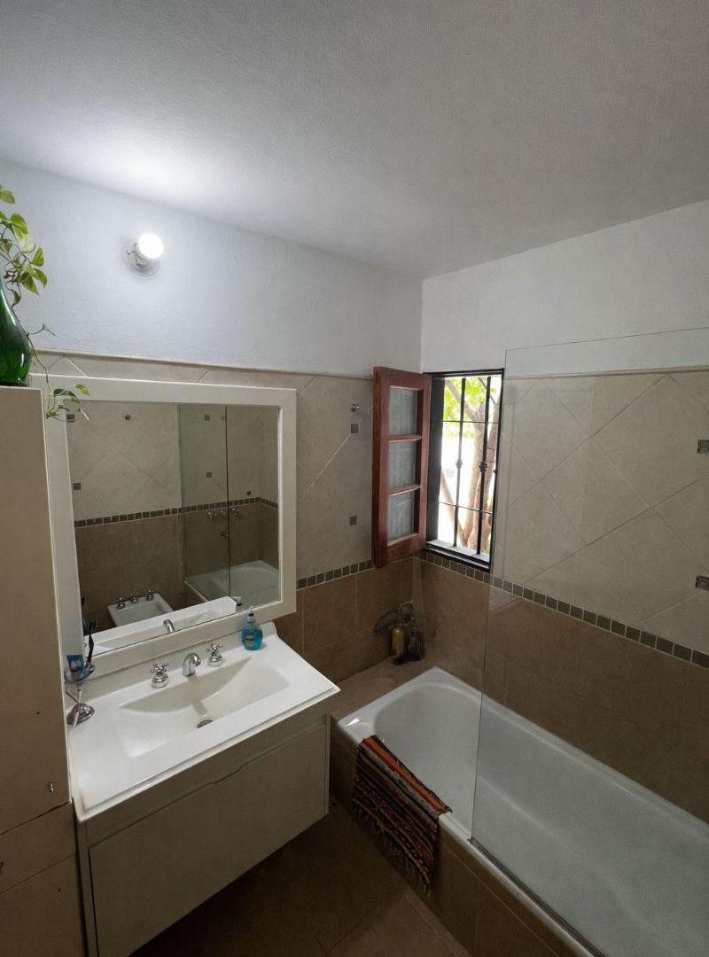 Foto de Venta - Arguello - Hermosa casa esquina con pileta - 3 dor + dpto de 1, imagen 5