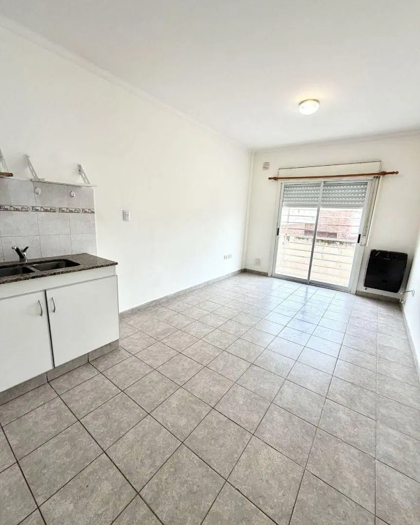 Departamento 2 ambientes. | Uruguay al 400 3
