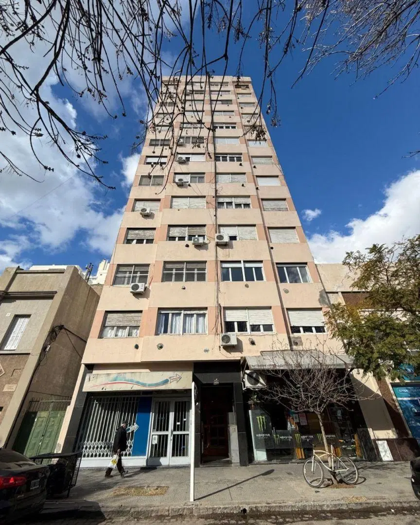 Departamento 3 ambientes. | Las Heras al 100 1