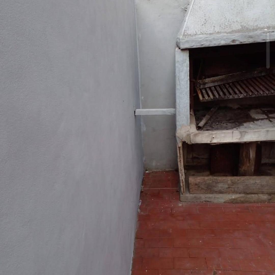 Foto de alquilo depto planta baja zona policlinico, imagen 2