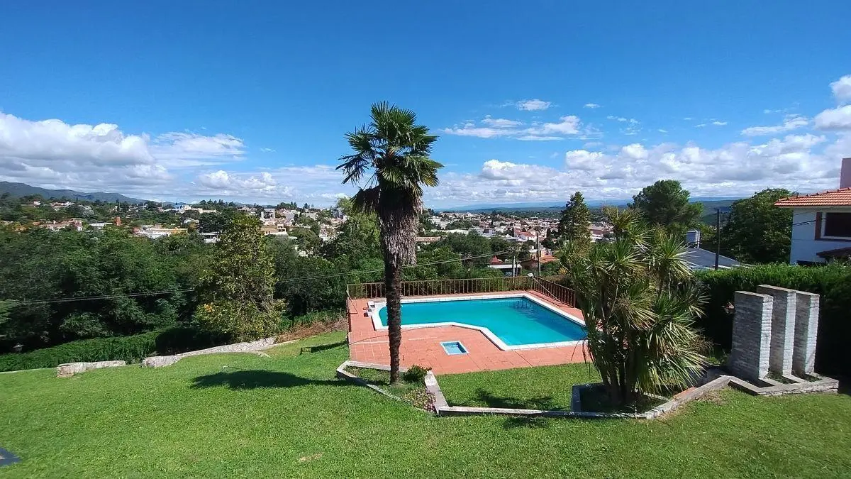 CHALET EN VENTA EN LA FALDA 5