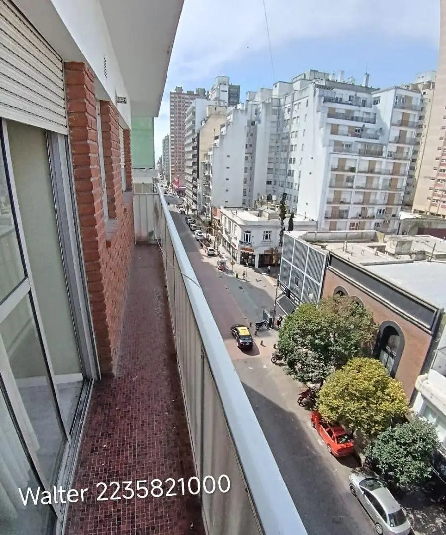 2 amb a la calle, balcón pleno centro turismo o estudiantes .santa Fe y san Martín 1