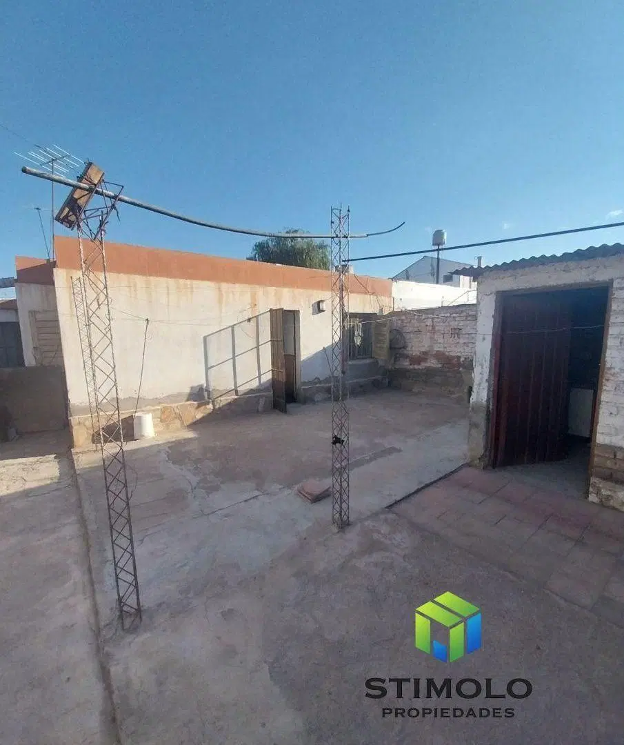 VENDO CASA EN B° SAN EDUARDO EN MAIPU 4