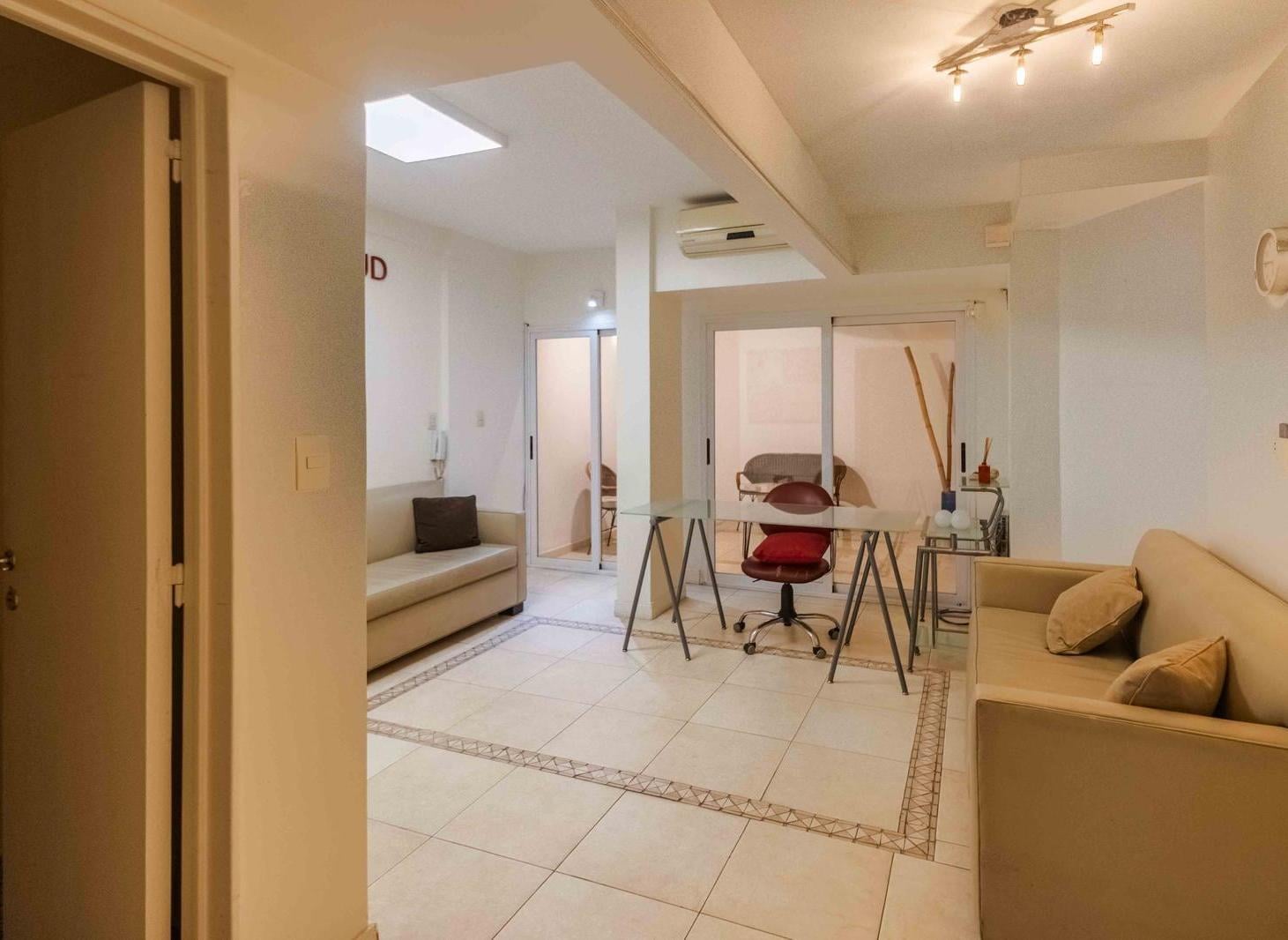 VENTA de Departamento de 4 ambientes en Barrio Norte. Apto profesional. Apto crédito.
