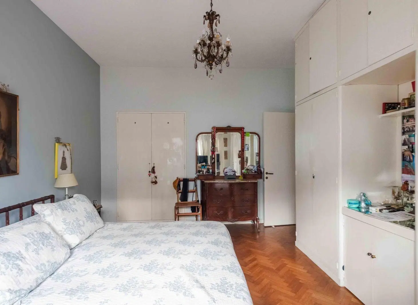 VENTA de departamento de 5 ambientes con dependencia en Recoleta. Cochera opcional! 3