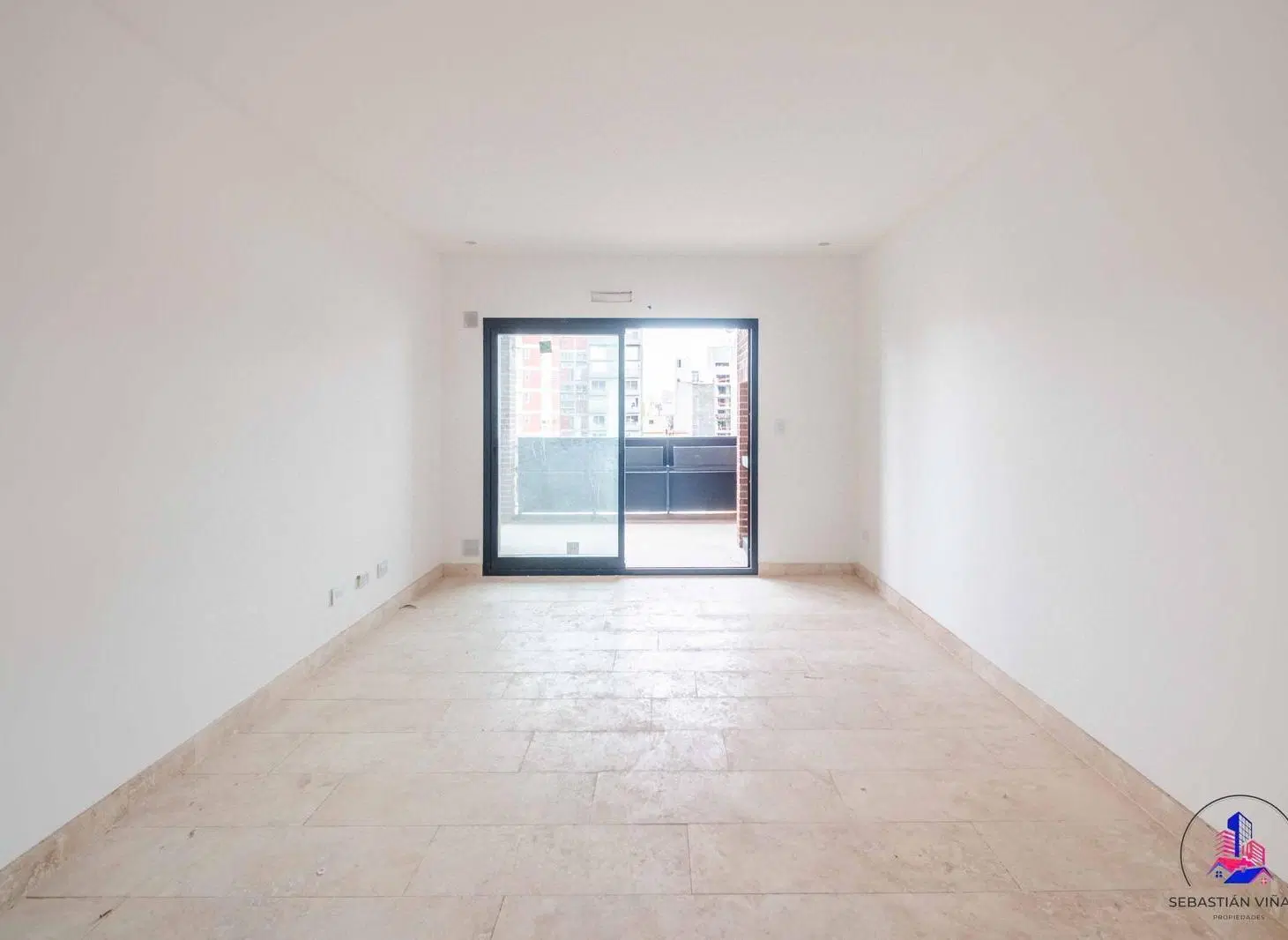 Venta de departamento de 3 ambientes a estrenar en Palermo Hollywood.  Balcón. Cochera. Amenities. 5
