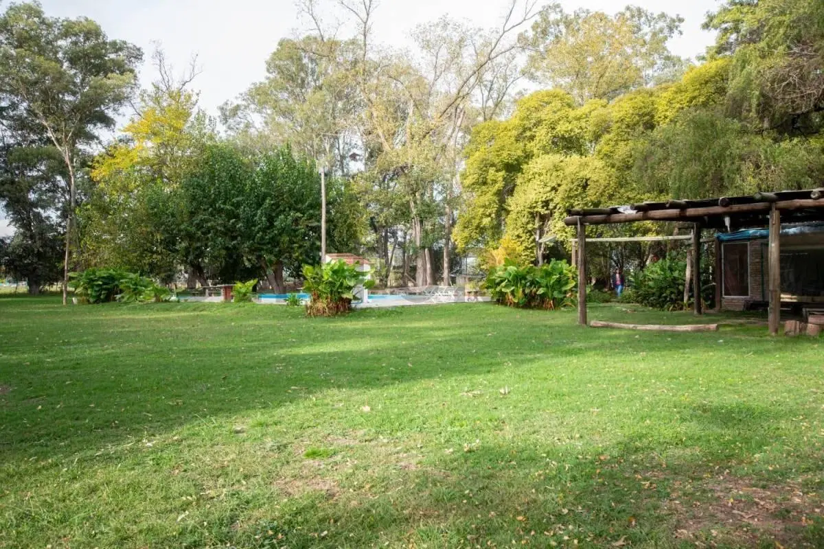 QUINTA VACACIONAL CON CABAÑAS PARA HOSPEDAJE EN VENTA,  EN GRAL RODRIGUEZ. 4