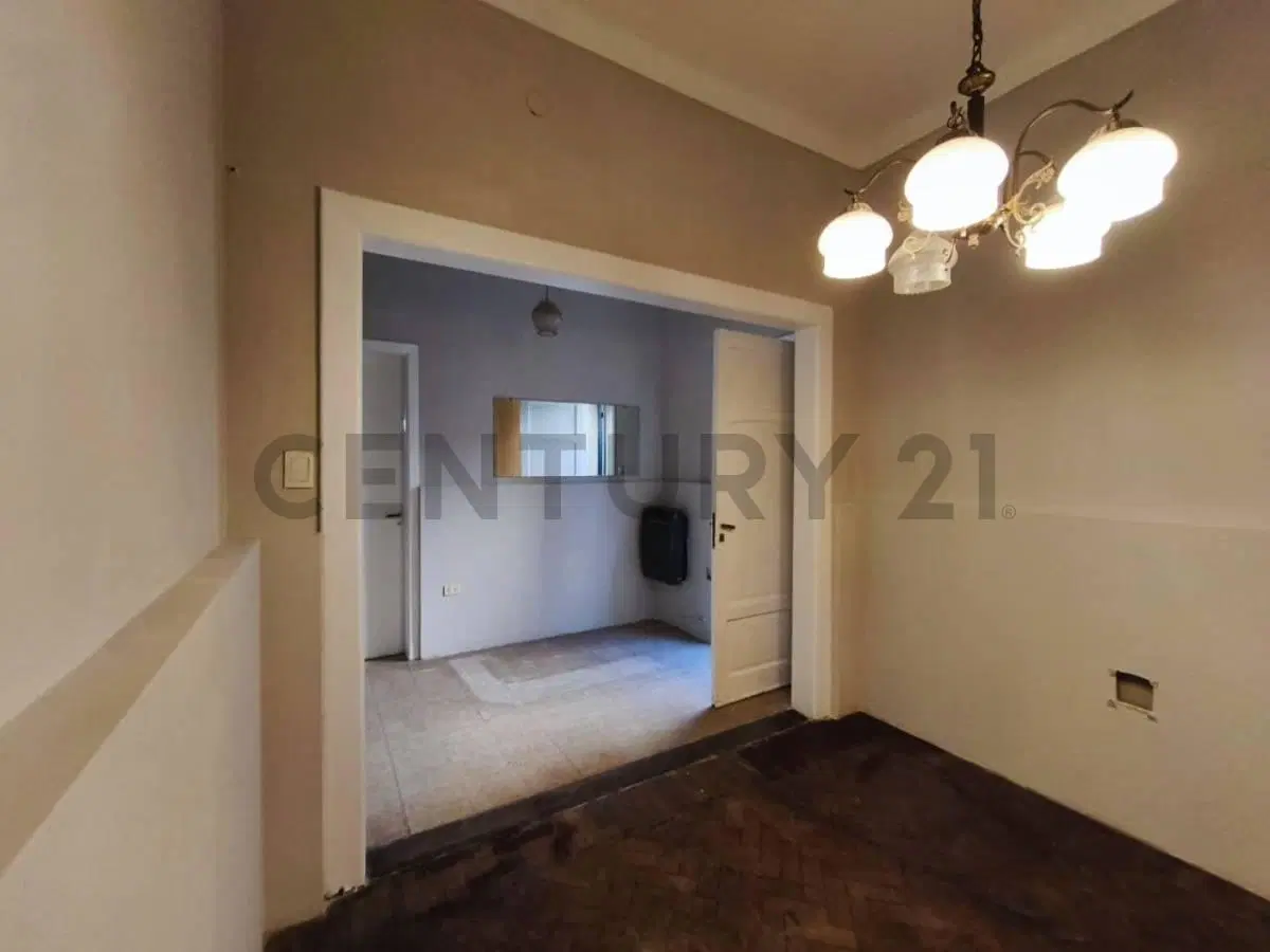 PH TIPO CASA EN ALQUILER DE 4 AMBIENTES EN BARRACAS 2