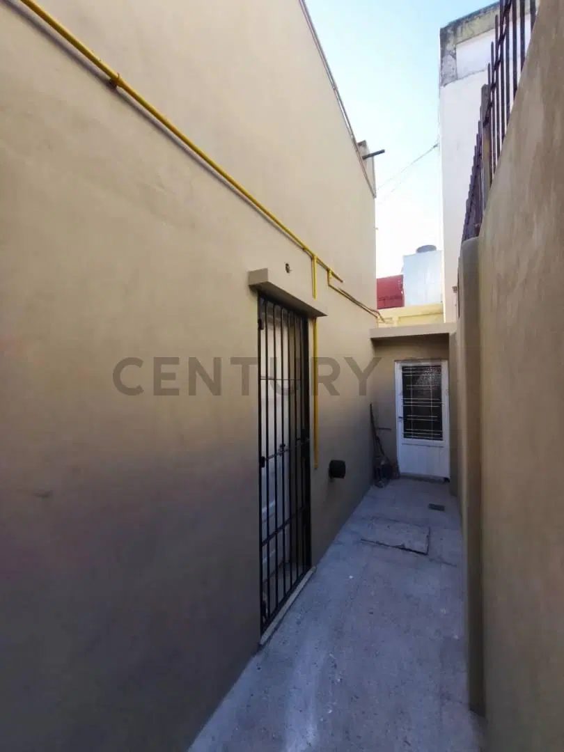 PH TIPO CASA EN ALQUILER DE 4 AMBIENTES EN BARRACAS 3