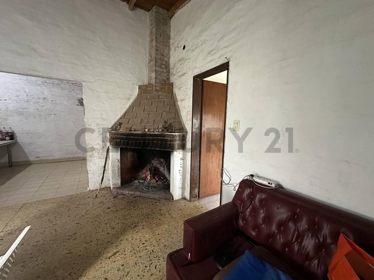 Foto de CASA EN Gral Las Heras a la VENTA, imagen 1