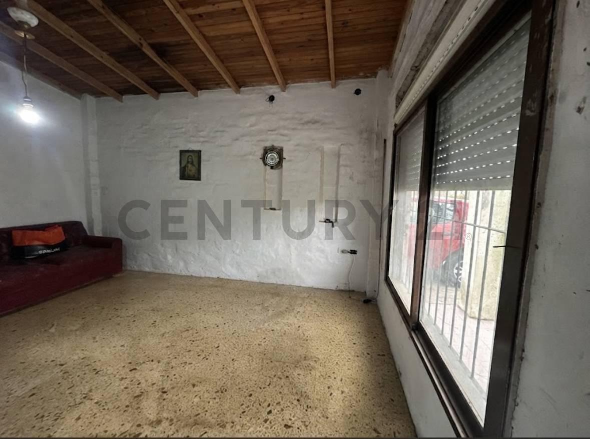 Foto de CASA EN Gral Las Heras a la VENTA, imagen 5
