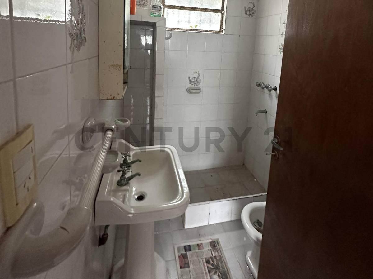 Foto de CASA EN Gral Las Heras a la VENTA, imagen 2