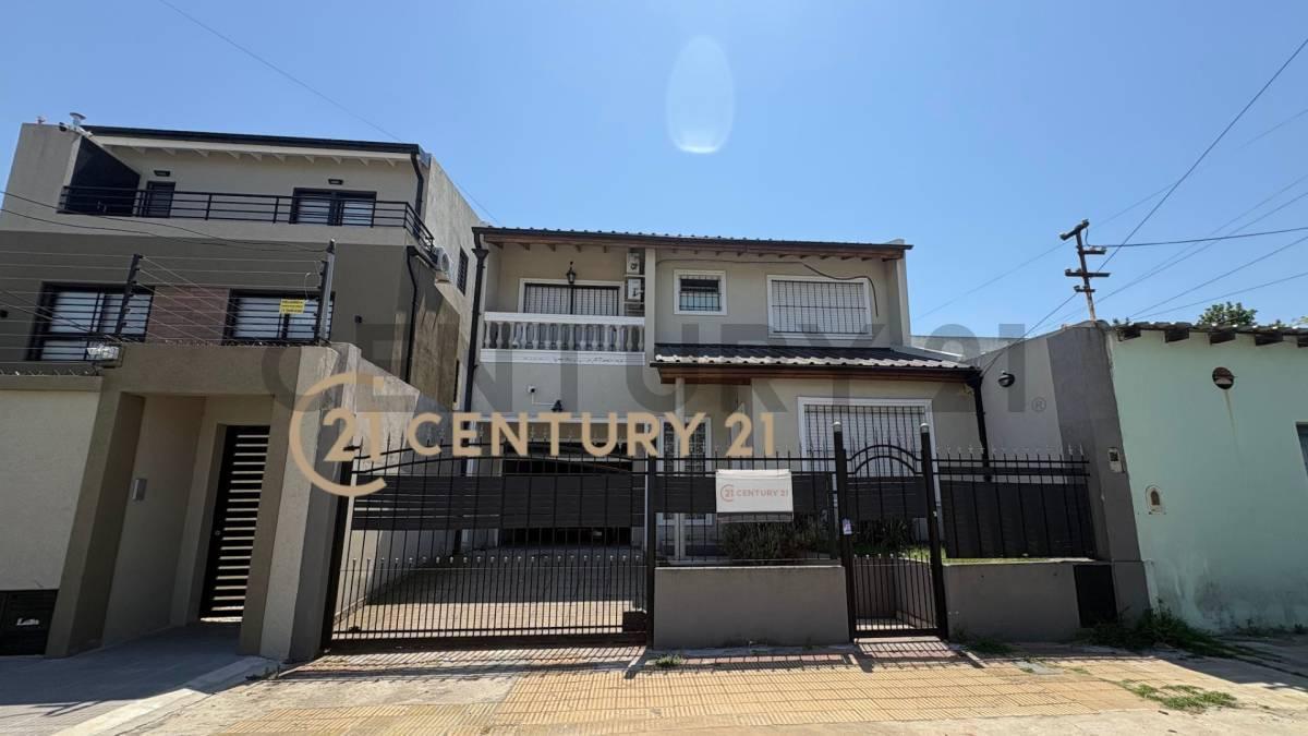 Foto de EXCELENTE OPORTUNIDAD, CASA DE 5 AMBIENTES EN VENTA, LANUS OESTE CON, imagen 1