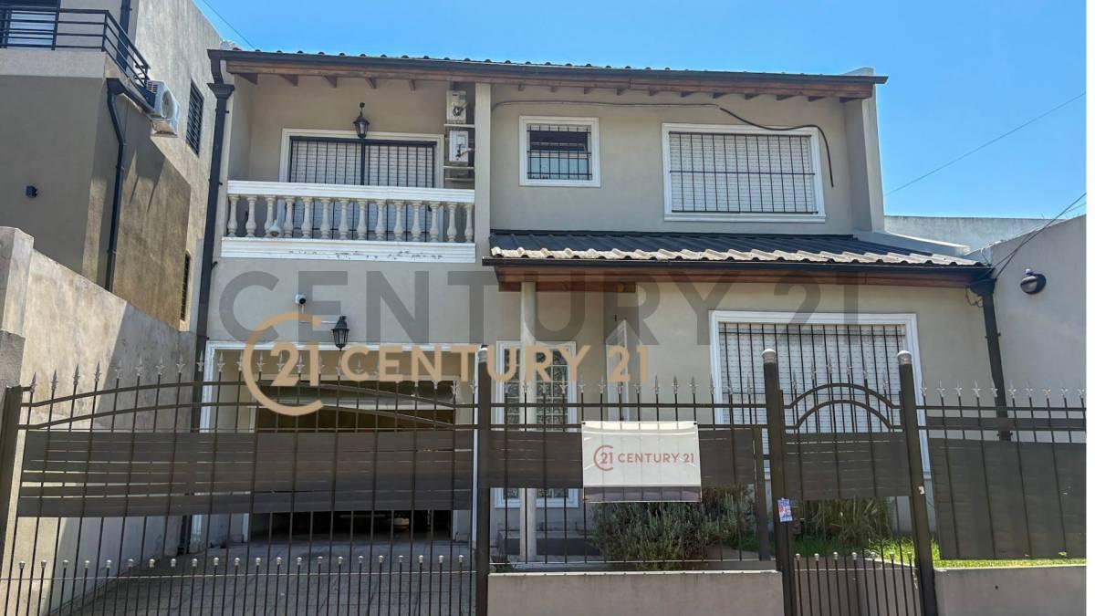 Foto de EXCELENTE OPORTUNIDAD, CASA DE 5 AMBIENTES EN VENTA, LANUS OESTE CON, imagen 4