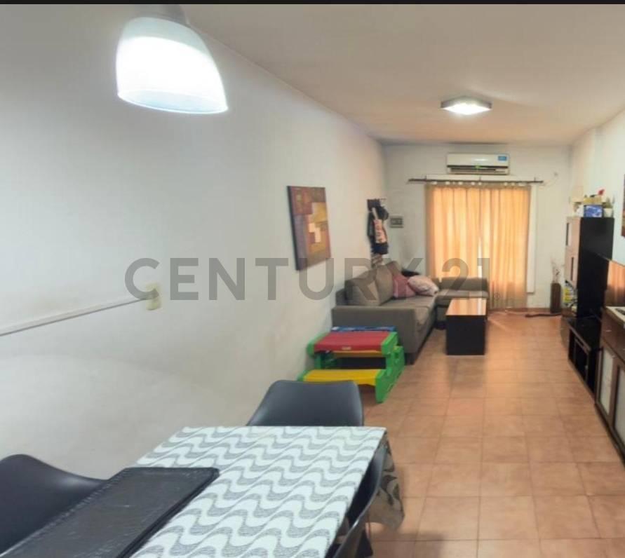 Foto de PH EN VENTA 6 AMBIENTES GRAL RODRIGUEZ BUENOS AIRES, imagen 3