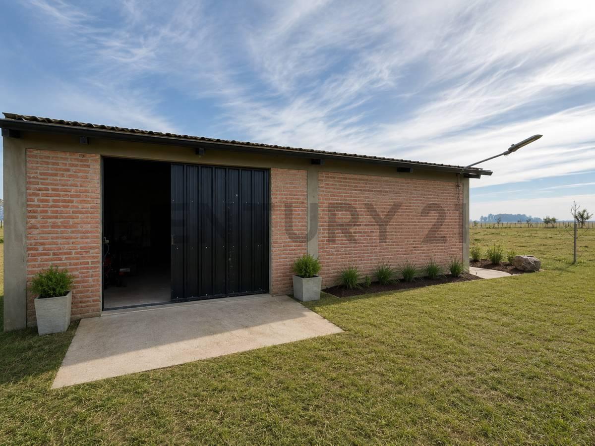 Foto de VENTA CHACRA DE 5 HA EN CAÑUELAS , CON VIVIENDA, QUINCHO Y PISCINA, imagen 3