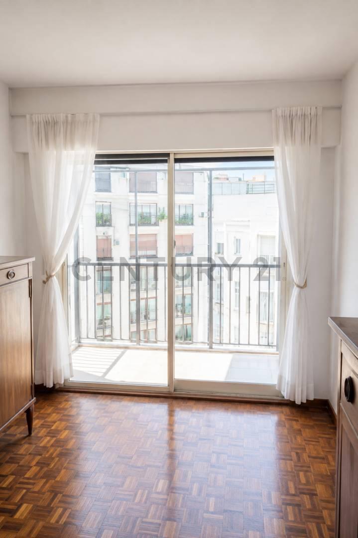 Foto de DEPARTAMENTO EN VENTA DE 2 AMBIENTES EN RECOLETA, CABA., imagen 4