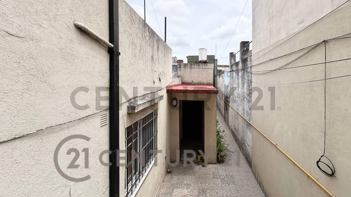 Foto de VENTA PH A RECICLAR DE 3 AMBIENTES C/ PATIO VILLA MARTELLI, imagen 5