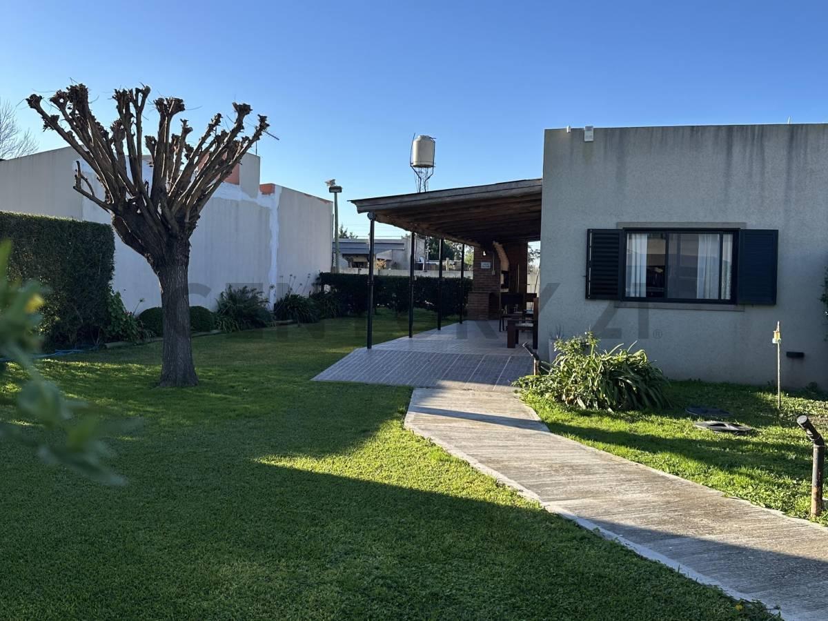 Foto de ¡Espectacular Quinta con Pileta y Gran Parque en General Las Heras!, imagen 2