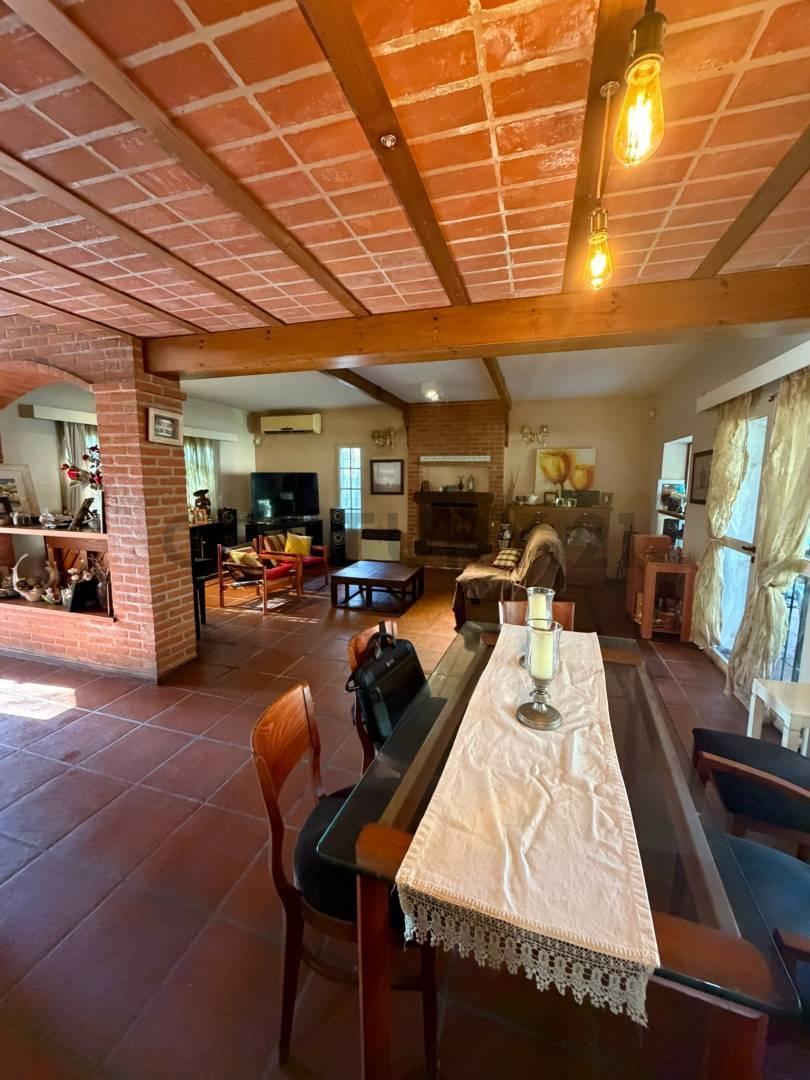 Foto de VENTA CASA DE 5 AMBIENTES EN PARQUE LELOIR, imagen 4