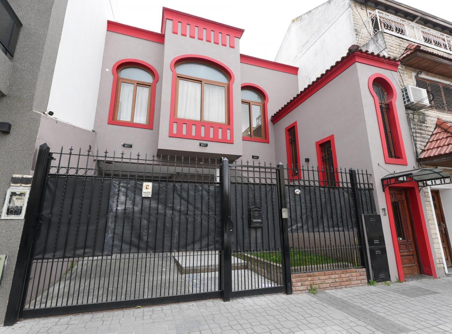 Foto de Villa Lugano: casa en venta a estrenar con salón comercial independiente, imagen 1