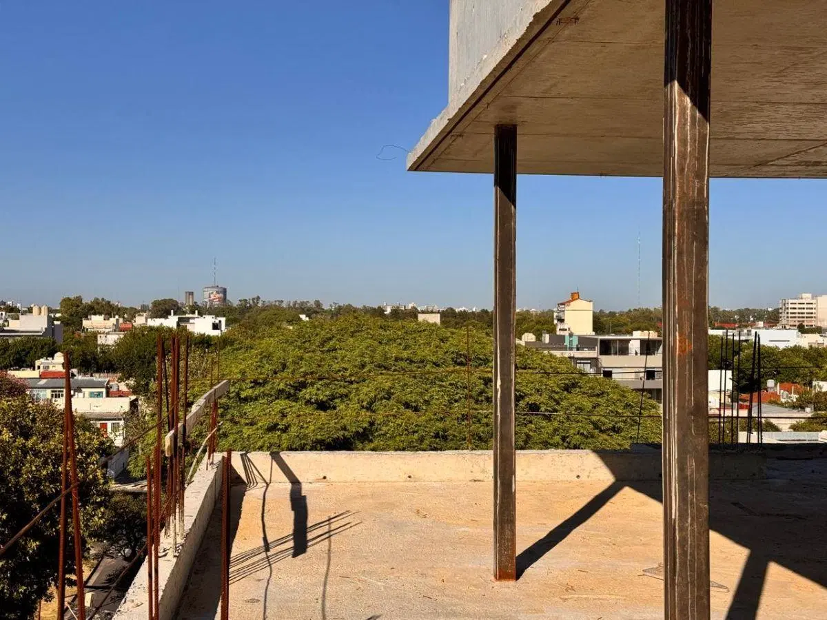 Departamento de 2 AMBIENTES, último piso en DUPLEX con DOS TERRAZAS PROPIAS 3