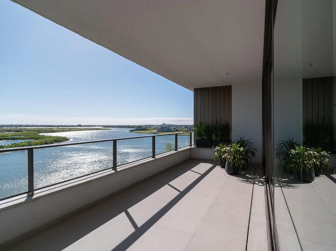 Alquiler departamento 4 ambientes en Oceana Nordelta con parrilla propia 4