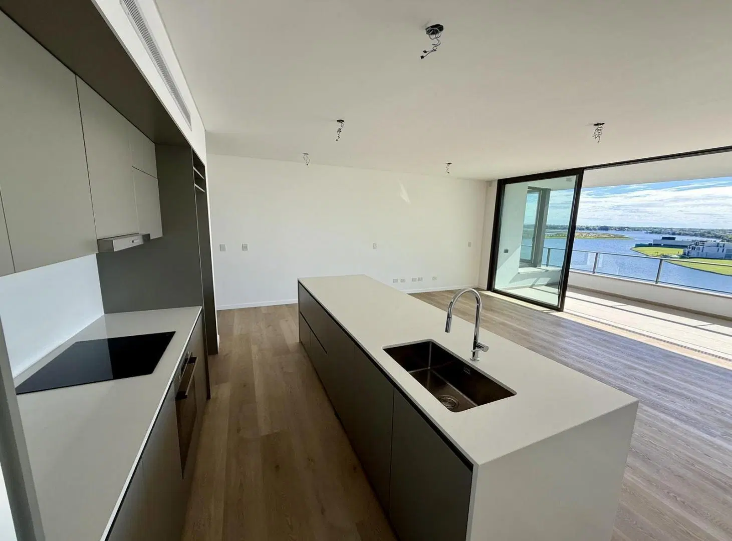 Alquiler departamento 4 ambientes en Oceana Nordelta con parrilla propia 5