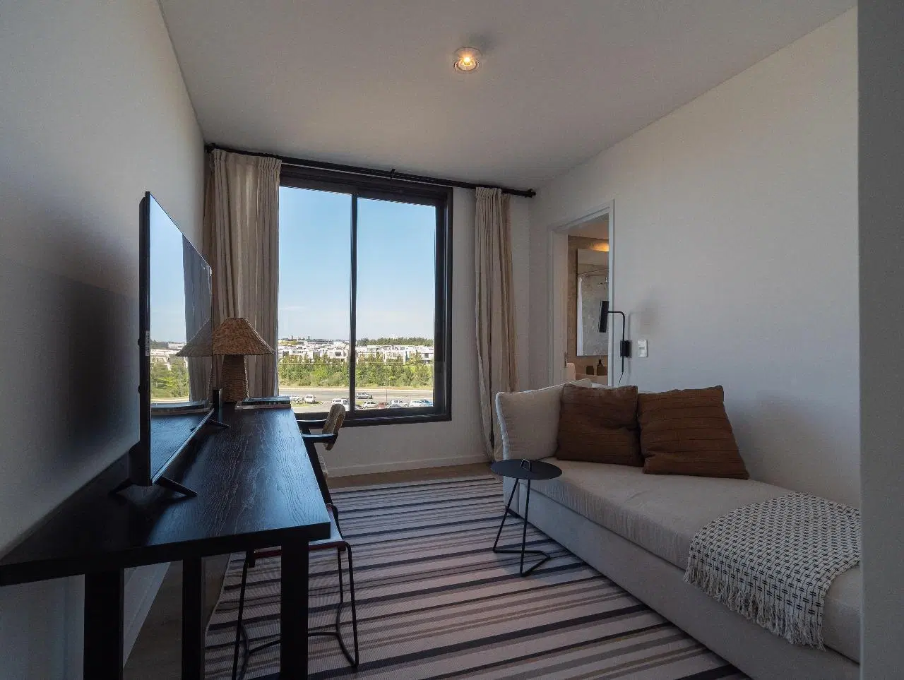 Alquiler departamento 4 ambientes en Oceana Nordelta con parrilla propia 3