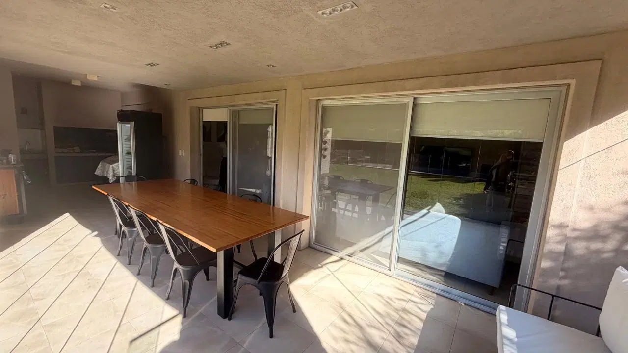 Venta casa 4 ambientes con galería cerrada en Los Sauces, Nordelta 5