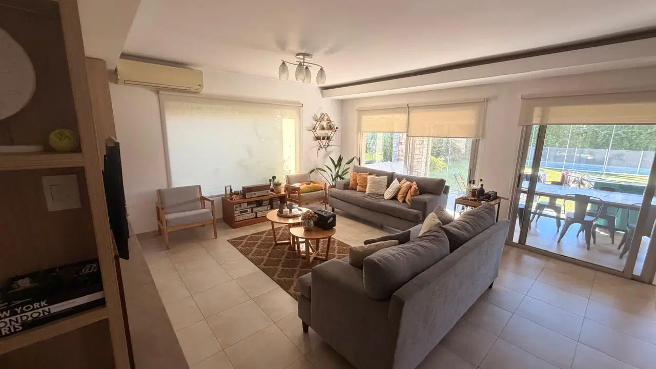 Venta casa 4 ambientes con galería cerrada en Los Sauces, Nordelta 4