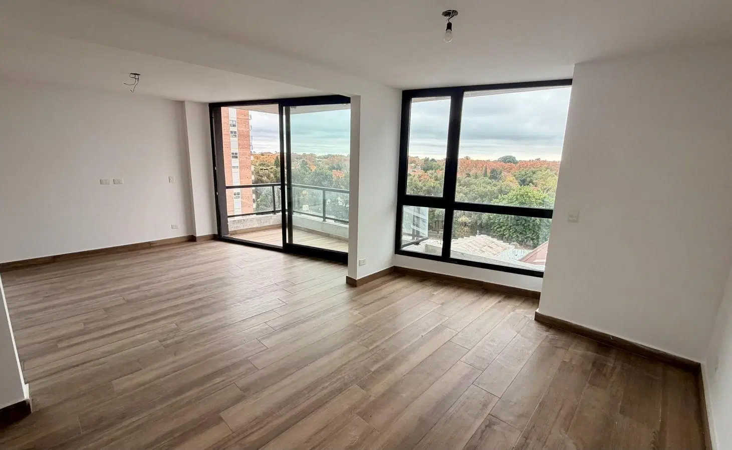 Venta departamento 3 ambientes con dos cocheras en Torre Vow Béccar 2