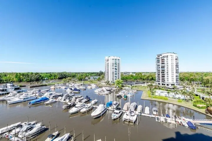 Departamento en marinas golf 4 ambientes con cochera propia 3