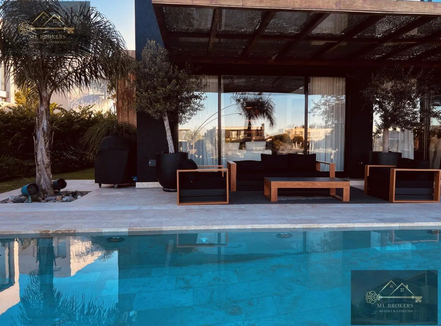 Venta casa a la laguna con ascensor en Albanueva, Nordelta 4