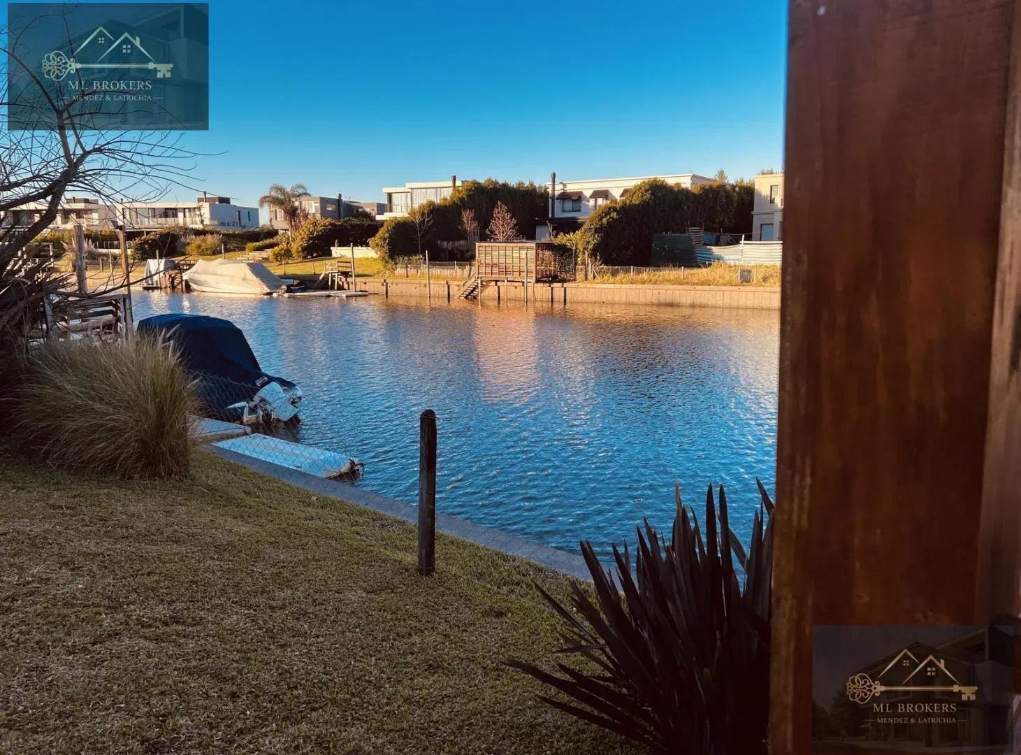 Venta casa a la laguna con ascensor en Albanueva, Nordelta 2