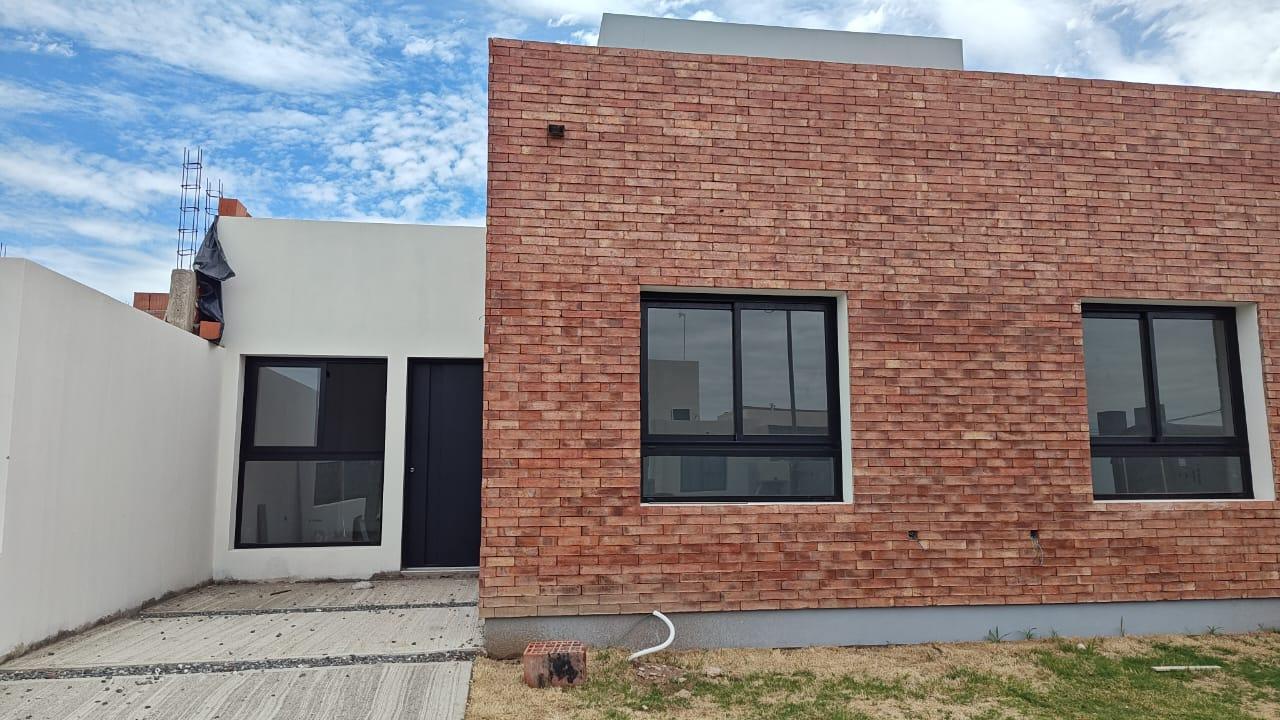 HERMOSO DUPLEX EN QUEBRADAS DE MANANTIALES