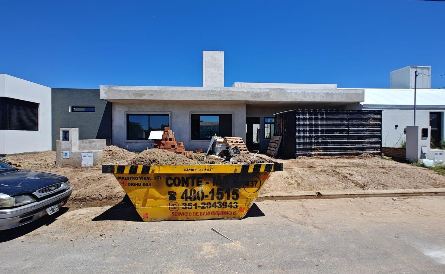 Excelente casa planta baja en RINCONES DE MANANTIALES, en construcción!