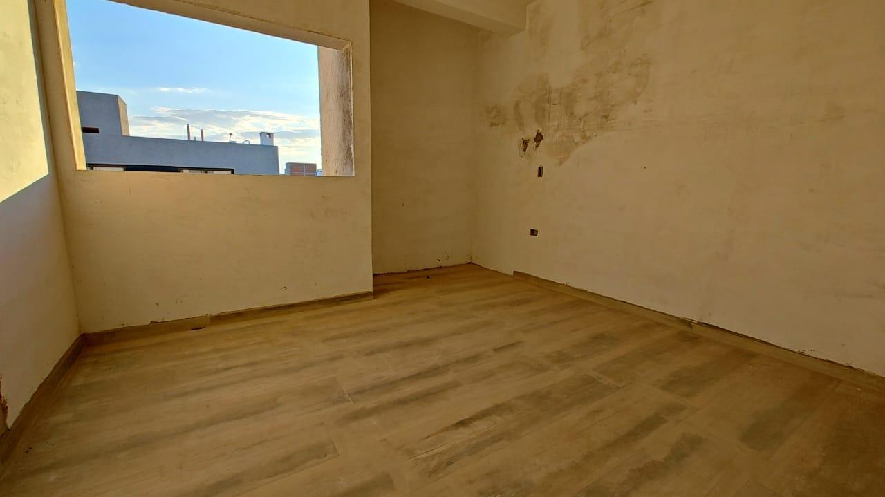 Se vende excelente DUPLEX construido con materiales de primera categoría en SAN IGNACIO VILLAGE!