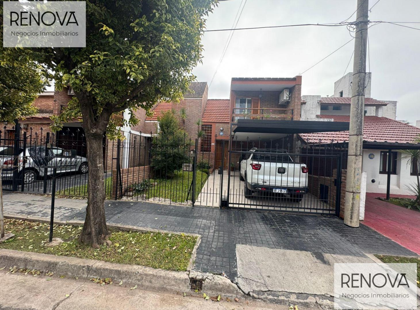 Excelente casa en alquiler en Barrio URCA!