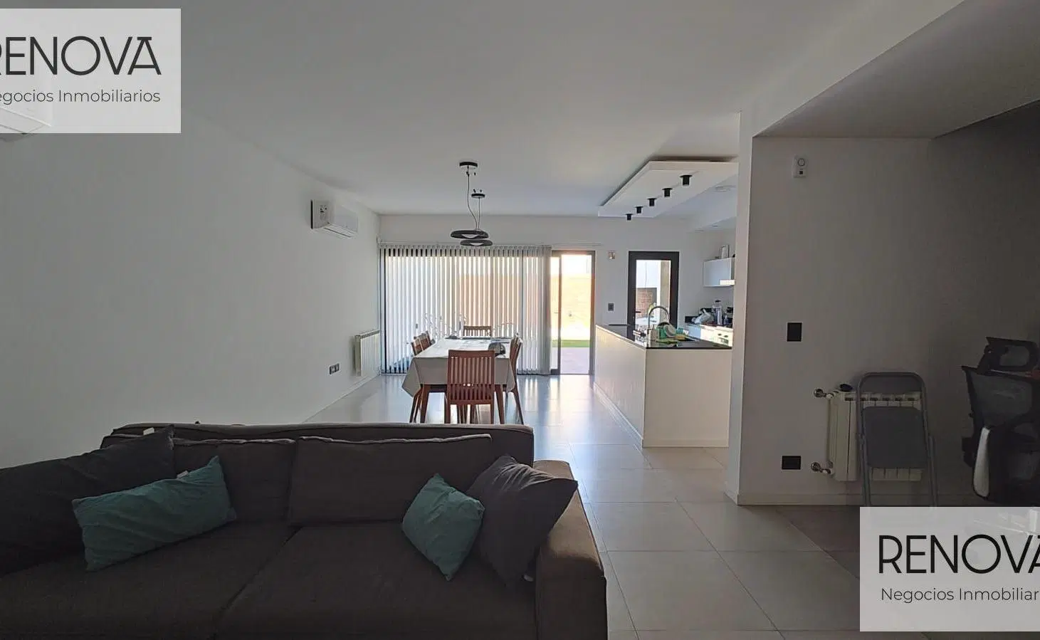 Hermoso y amplio dúplex en Claros del Bosque!! 1