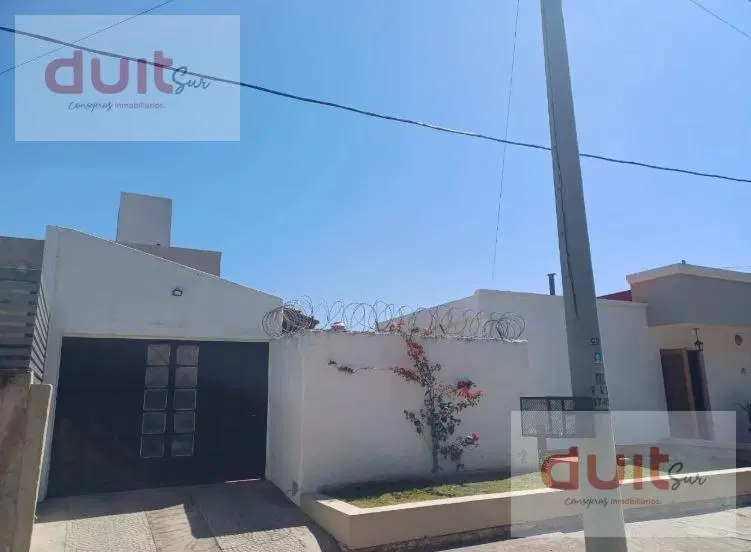 Hermosa casa en Barrio San Pablo!!! APTA CREDITO. 3