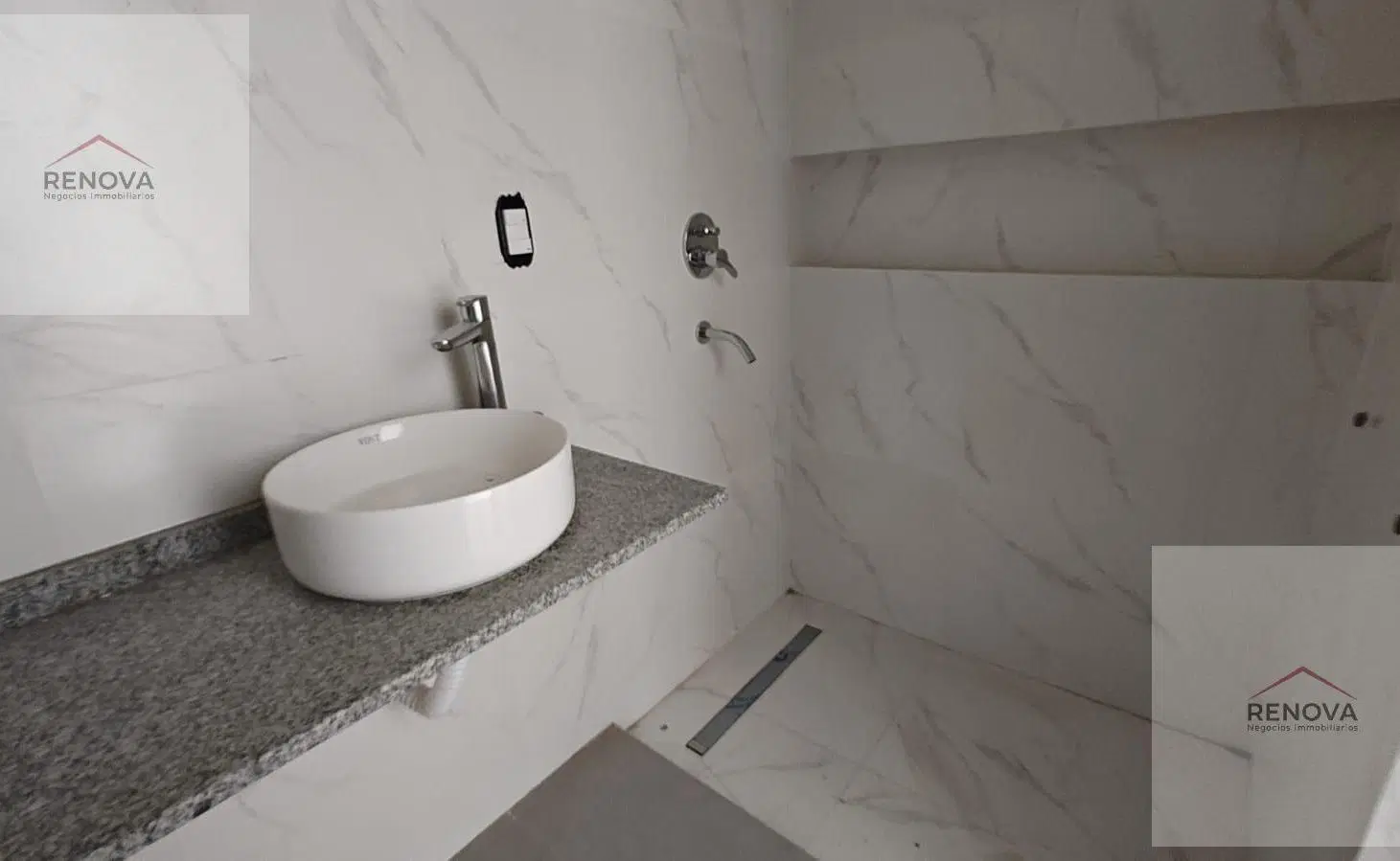 DUPLEX PREMIUM en Solares de Manantiales!! 8