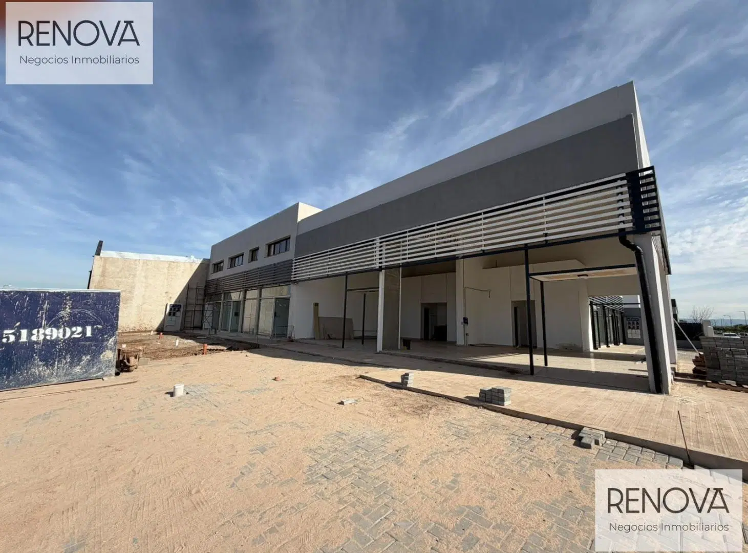 Local Comercial N° 1 en Open Boulevard, Docta M13 L02! 3