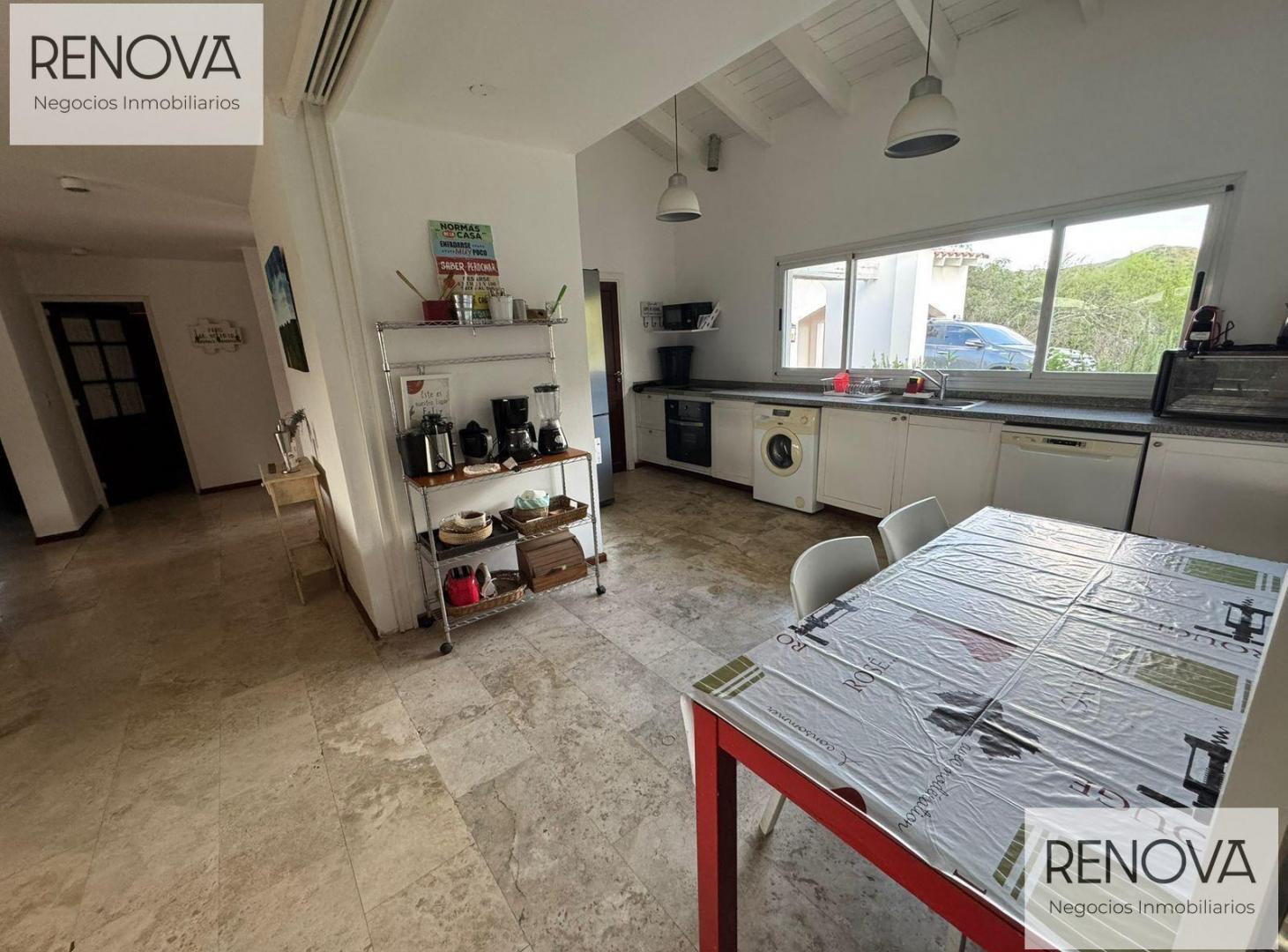 Foto de Hermosa Casa en Potrerillo de la Larreta de 4 DOR!!, imagen 3
