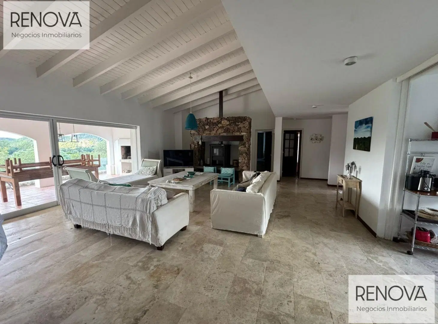 Hermosa Casa en Potrerillo de la Larreta de 4 DOR!! 2