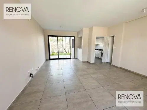 Hermoso DUPLEX DE 3 DOR en B° LA PAYA con cochera, GRAN OPORTUNIDAD! 2