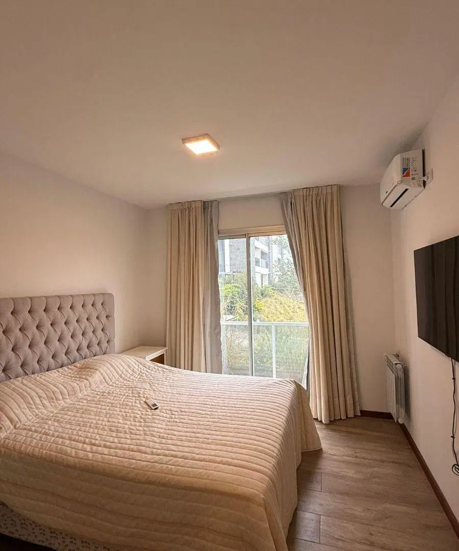 ALQUILO DEPARTAMENTO AMBLADO DE 1 DORMITORIO Y 1/2 EN URCA 3