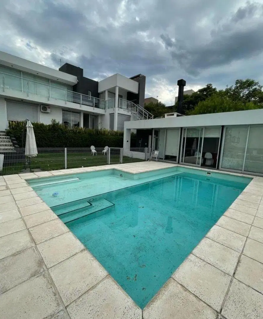 Casa en venta en La Rufina,4 Dormitorios 4