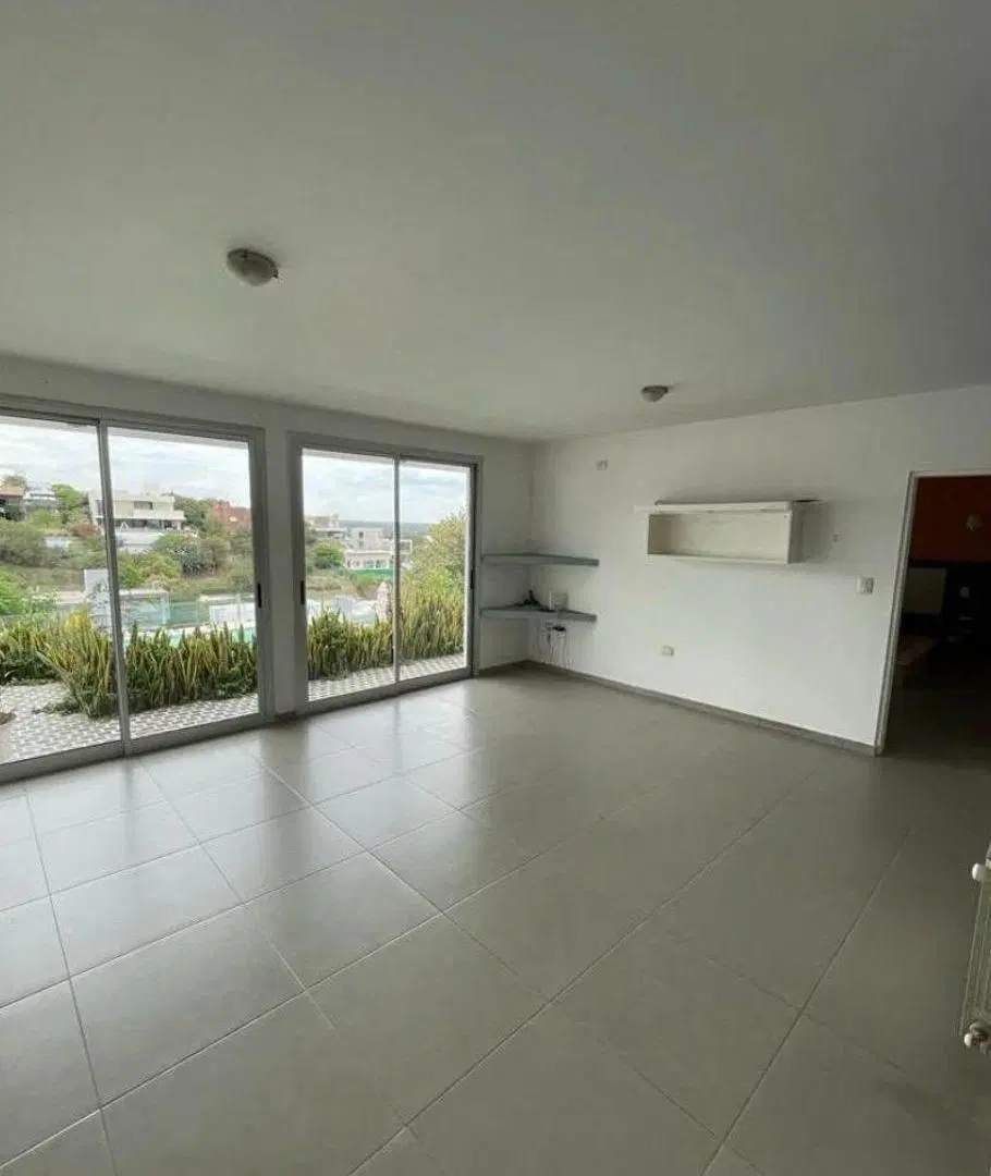 Casa en venta en La Rufina,4 Dormitorios 8
