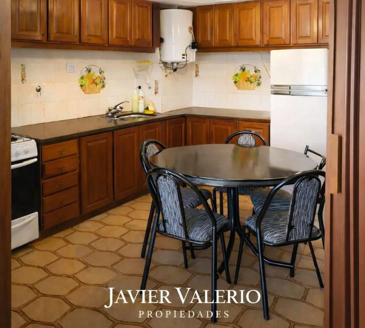 Casa 7 Ambientes Con Galpón - Renta Inmediata (Alquilada A Estudiantes) - Ideal Inversión O Uso Mixt 5